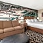 Clarion Pointe Indianapolis Airport