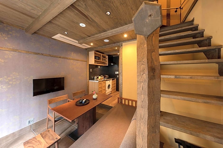 Hanagoromo Machiya House