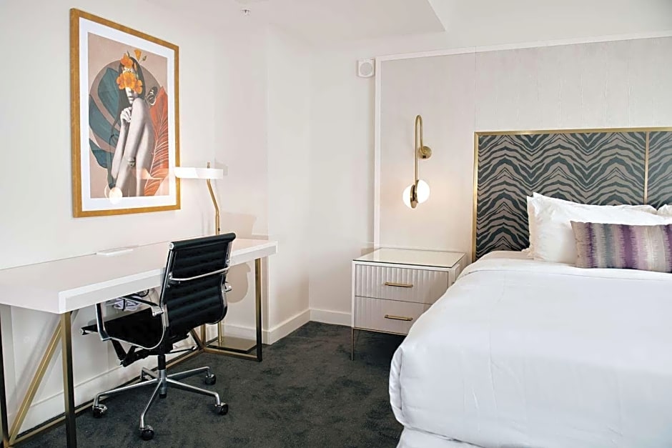 The Kelly Birmingham, Tapestry Collection By Hilton