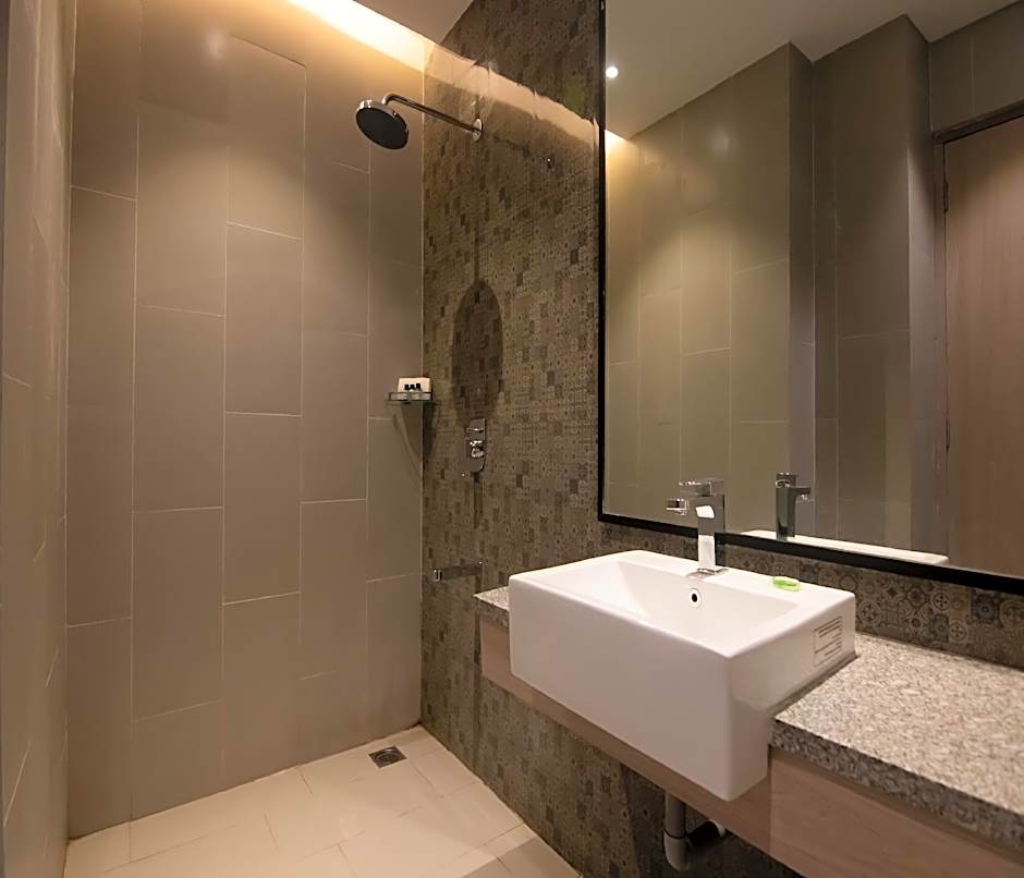 Hotel Wonder Hills @ Har ki Pauri Road Haridwar