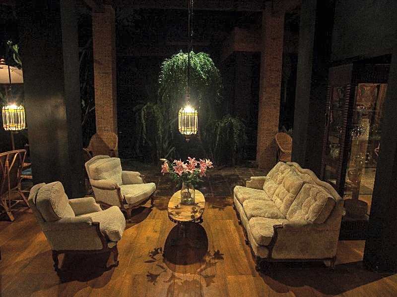 Chandra Residence, luxury, warmth and playfulness!