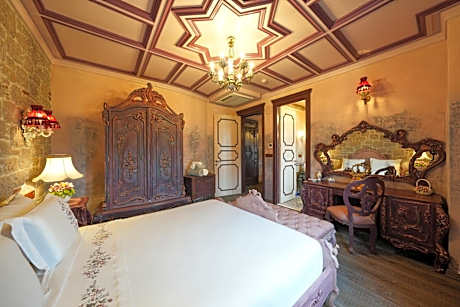Queen Suite with Sea View