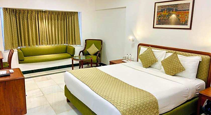 Hotel Parle International
