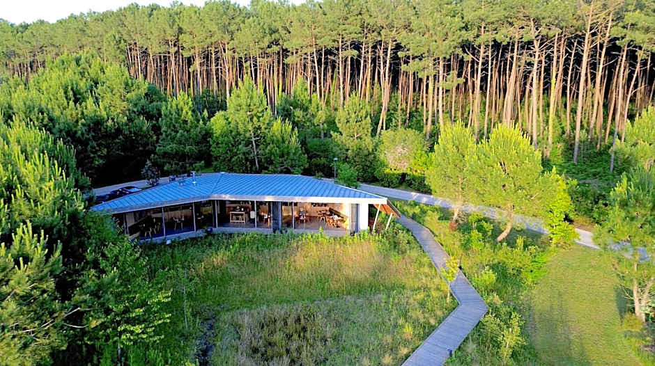 Les Échasses Golf & Surf Eco Lodge