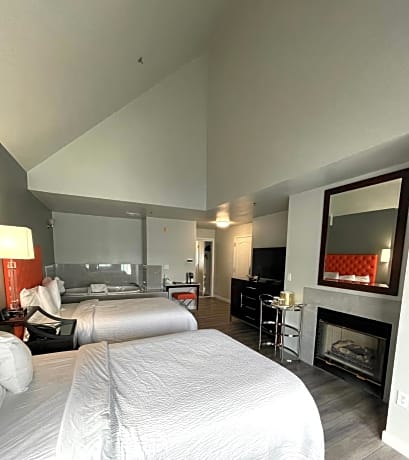 Premium Double with Two Full Beds