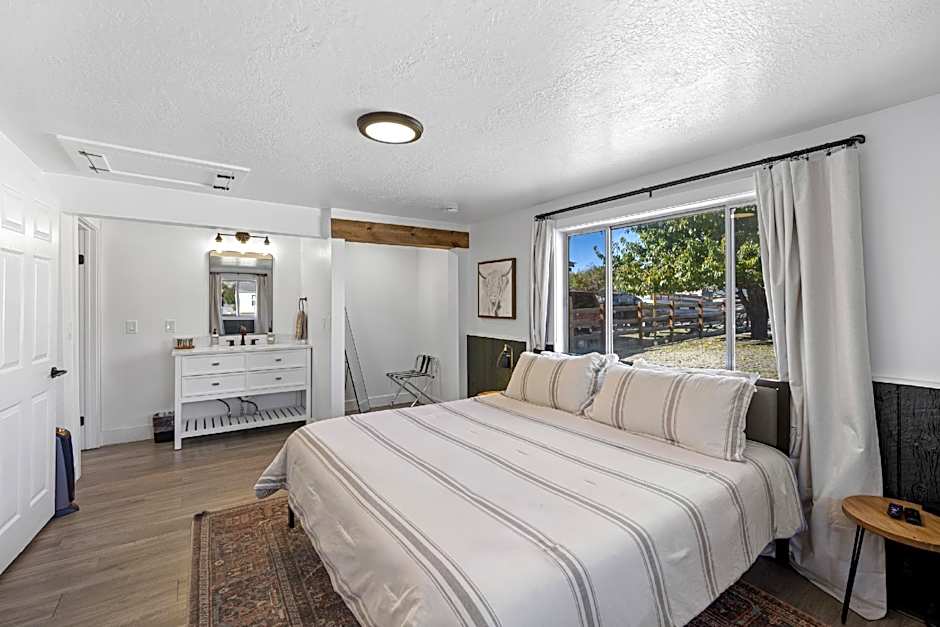 Happy Trails Bed and Breakfast