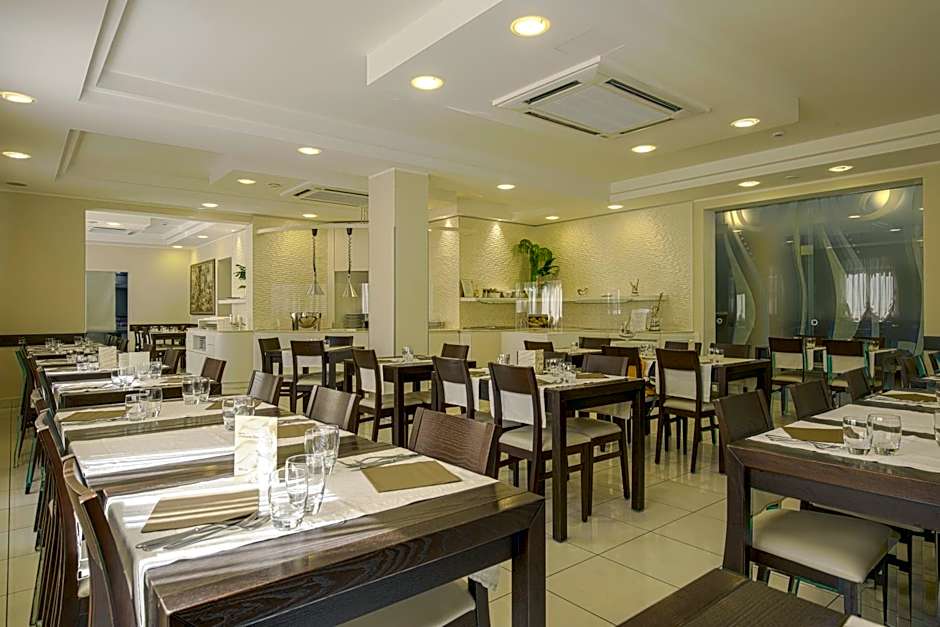 Hotel Ombretta Mare