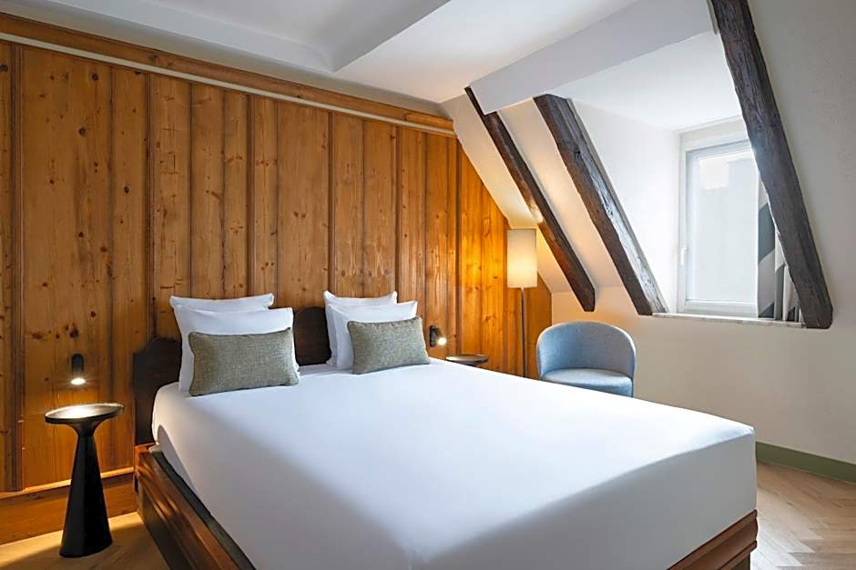 Hôtel de l'Europe by HappyCulture