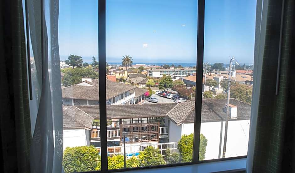 Days Inn by Wyndham Monterey Downtown