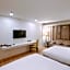 Wemeet Boutique Hotel Pintung
