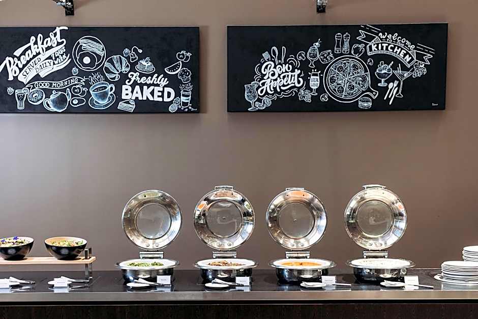 Crowne Plaza Canberra By IHG