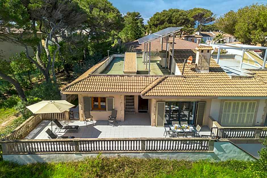 Villa Can Canta Natura Park House at Platja de Muro Beach