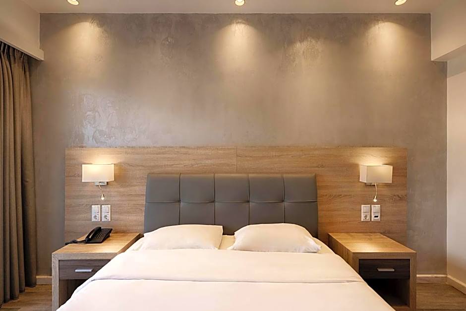 Xenophon Hotel