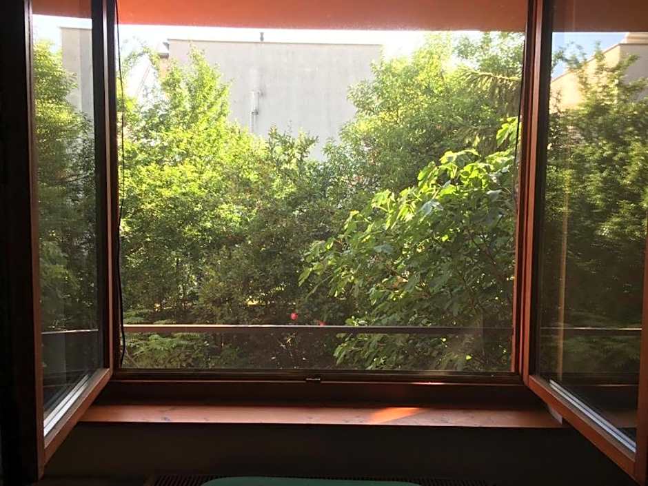 Budapest Garden Hostel - Age limit 39