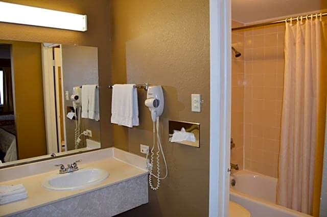 Americas Best Value Inn - Laredo