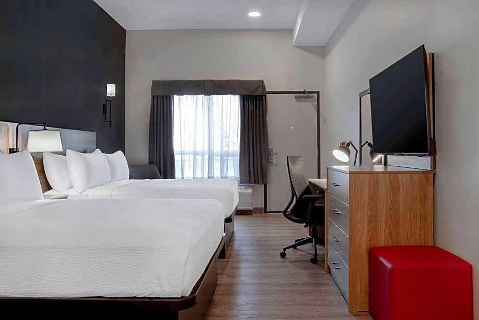 Photo 1 of 6 of Queen Room Adjoining Conference Room - Main Floor/Non-Smoking