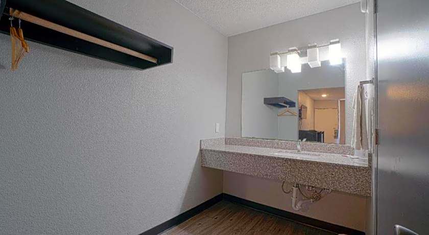 Hotel Comfort Stay by OYO Texarkana East, AR I-30