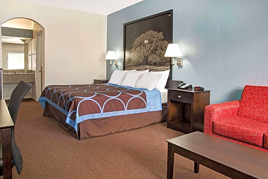 Super 8 by Wyndham Houston/Brookhollow NW