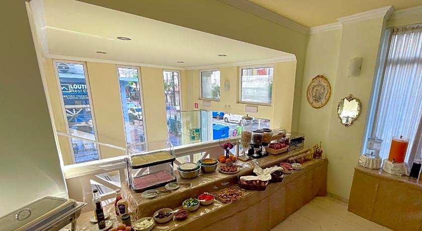 Grand Hotel Loutraki