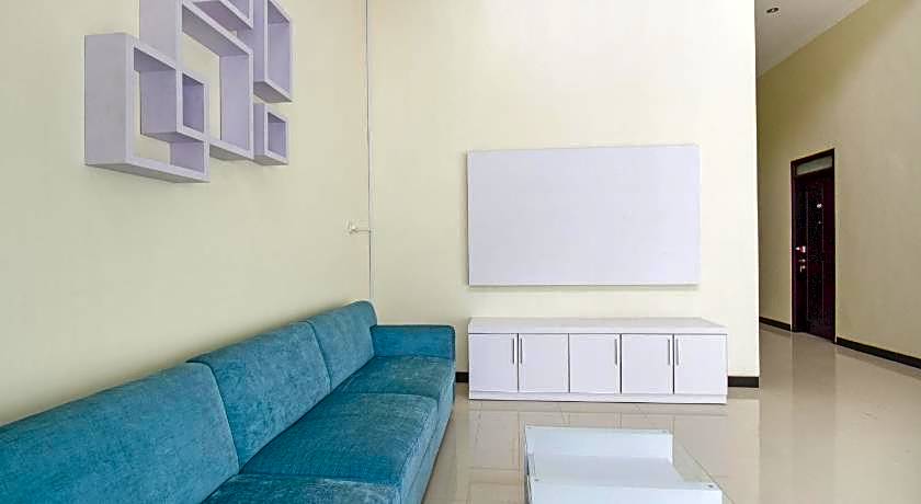 OYO 2753 Irma's Residence