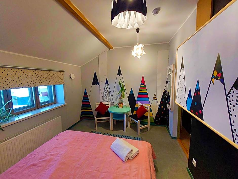 Looming Hostel