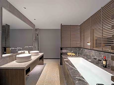 Deluxe Family Suite