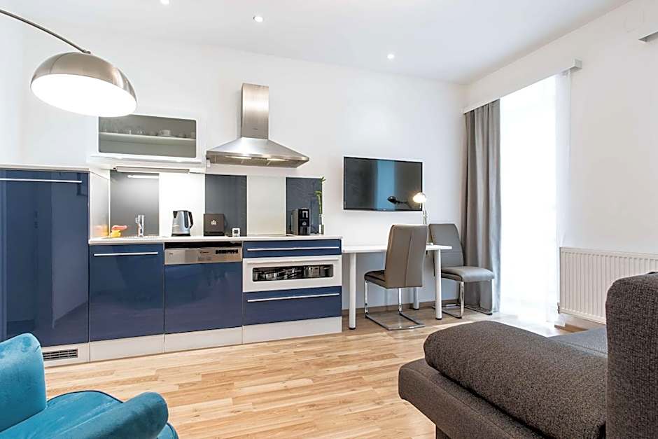 Best Western Plus Celebrity Suites