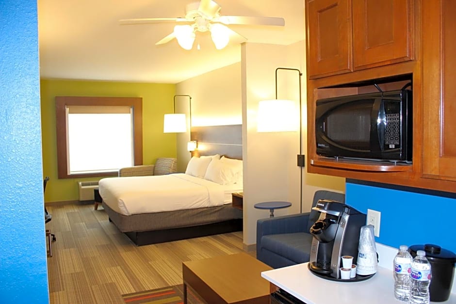 Holiday Inn Express Hotel & Suites Mansfield By IHG