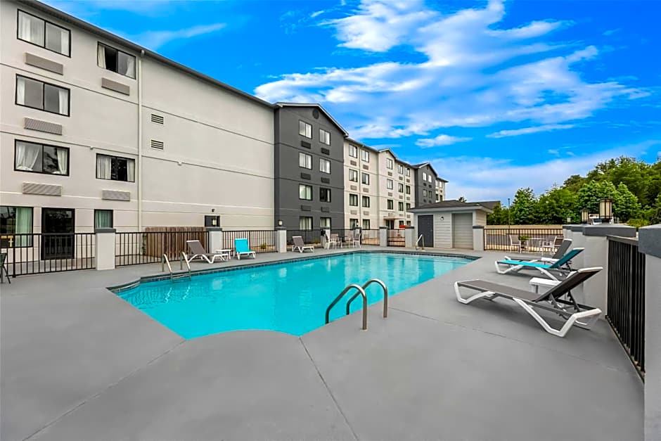 Spark by Hilton Biloxi Ocean Springs