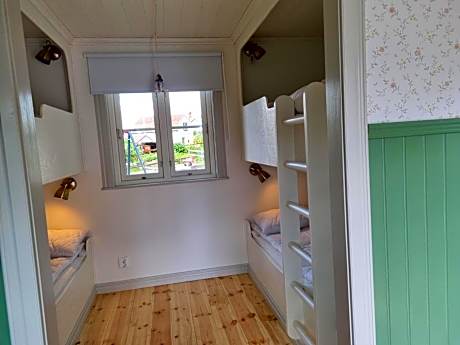 One-Bedroom Cottage