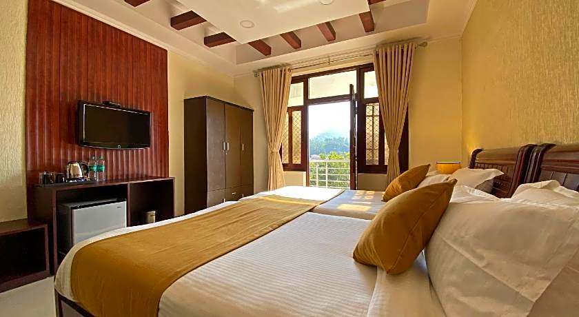 Hotel Nirvana Palace Near Parmarth Niketan