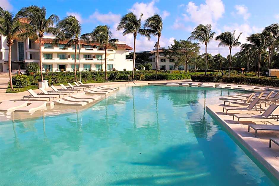 Blue Bay Grand Esmeralda - All Inclusive