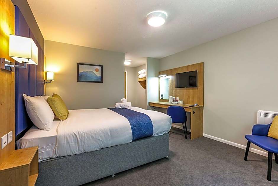 Days Inn by Wyndham Warwick North M40