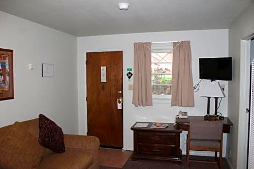 Siesta Motel
