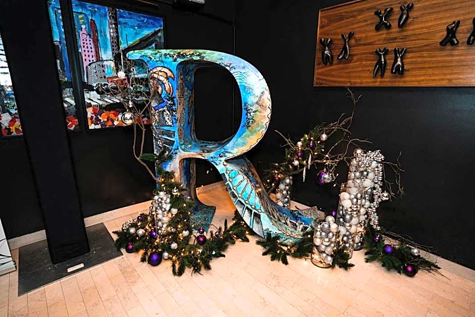 Renaissance by Marriott New York Times Square Hotel