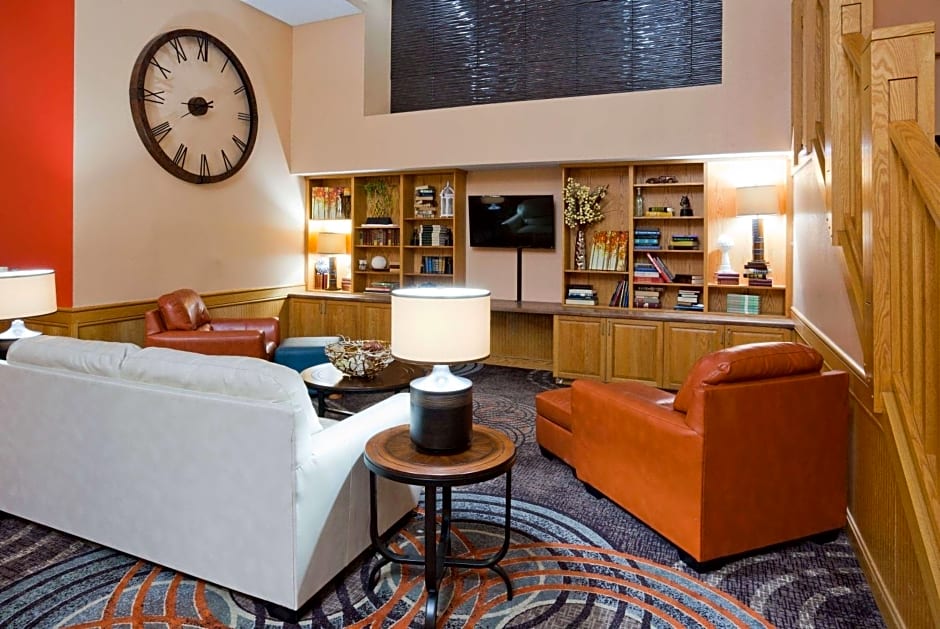 AmericInn by Wyndham Shakopee Near Canterbury Park