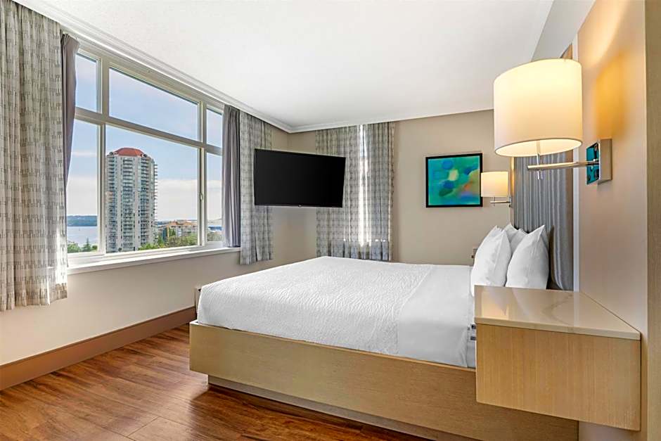 Photo 1 of 5 of 1 King Bed with Sofabed Suite, Harbor View