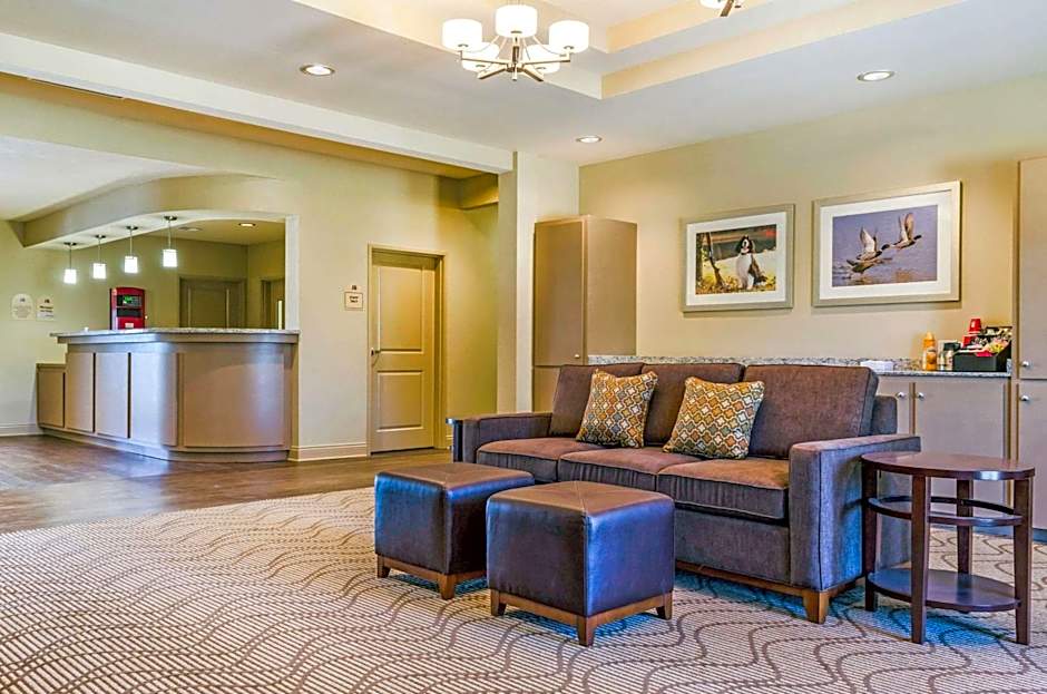 MainStay Suites Hackberry Sportsman's Lodge