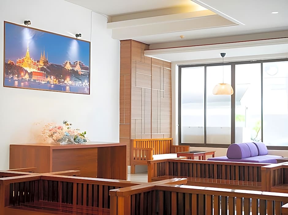 The President Hotel at Chokchai 4