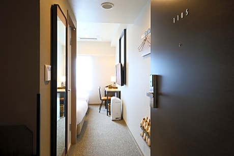 Standard Twin Room - Non-Smoking