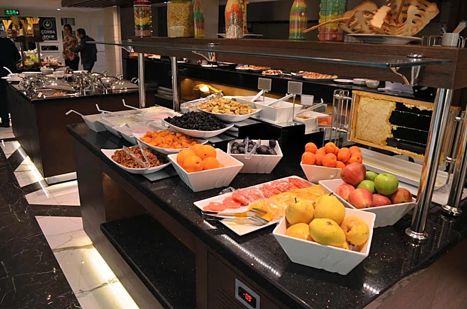 B Business Hotel & Spa