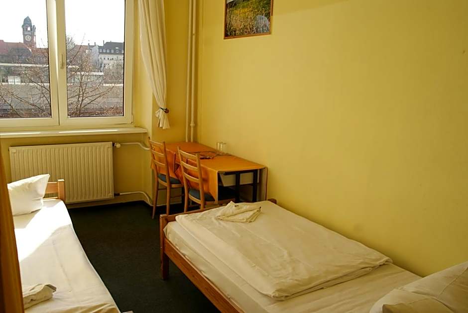 Happy go Lucky Hotel  Hostel