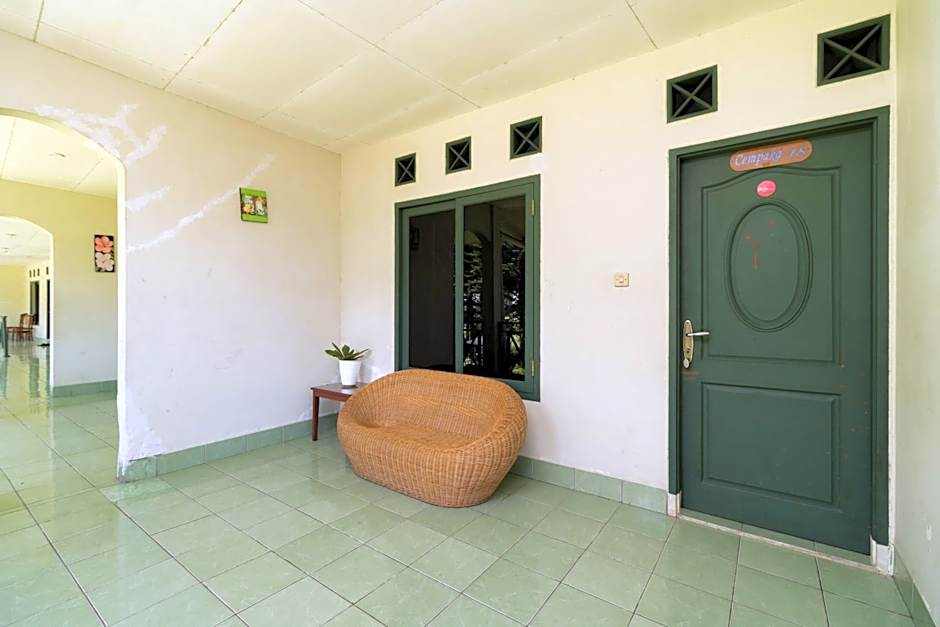 Urbanview Hotel Griya Astoeti 2 Cisarua Puncak