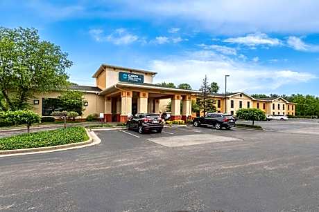 Clarion Inn & Suites Indianapolis Northwest