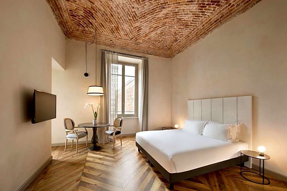 Opera35 Boutique Hotel