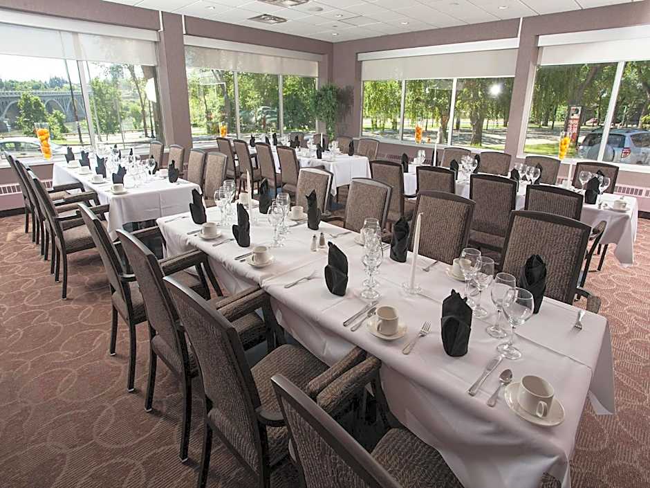 Park Town Hotel