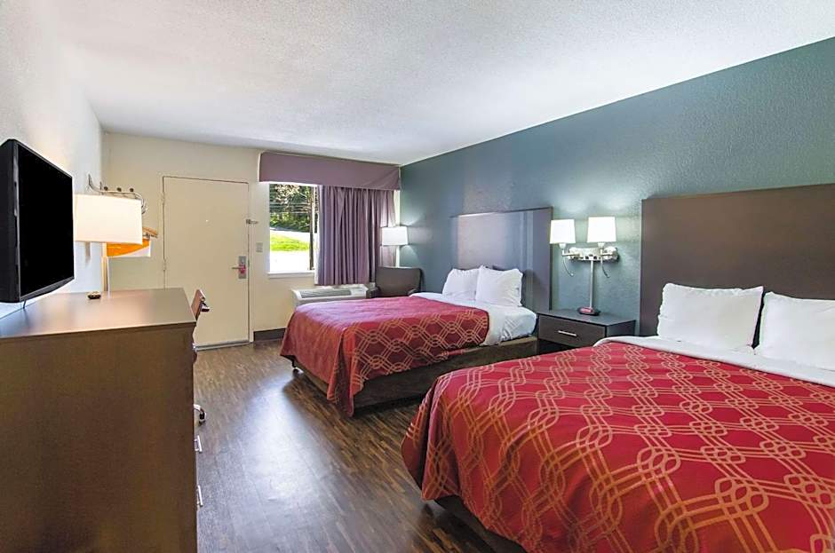 Econo Lodge Near Motor Speedway