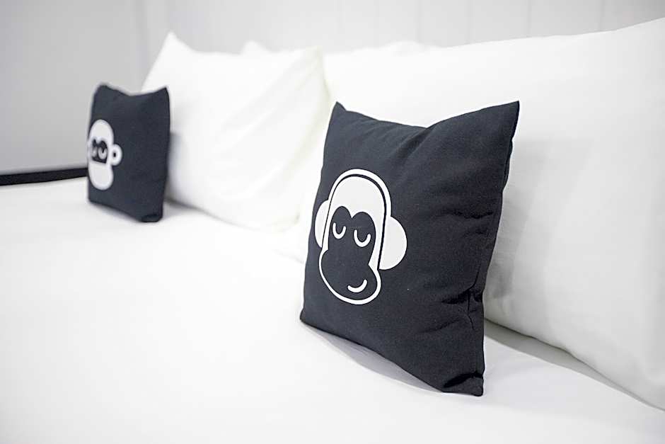 Blu Monkey Boutique Bangsaen