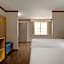 Days Inn by Wyndham Suites Fredericksburg