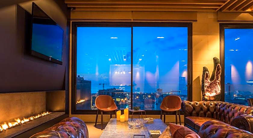 O Monot Luxury Boutique Hotel